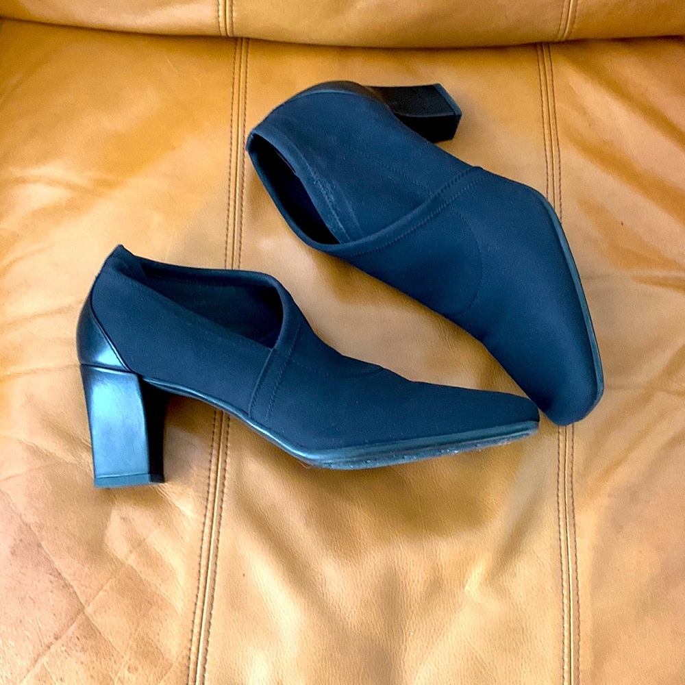 Donald J. Pliner leather and cloth shoe boot